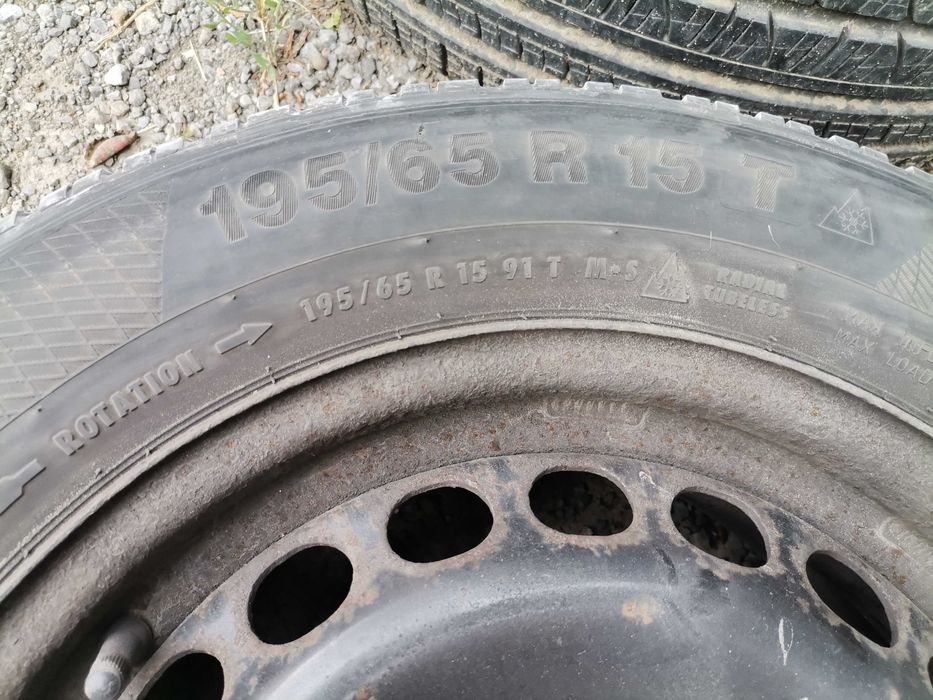 4 железни джанти 15 и гуми Continental ContiWinter Contact 195/65/15 T