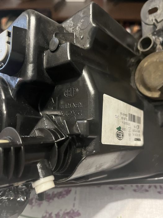 Faruri dacia logan 2 pereche