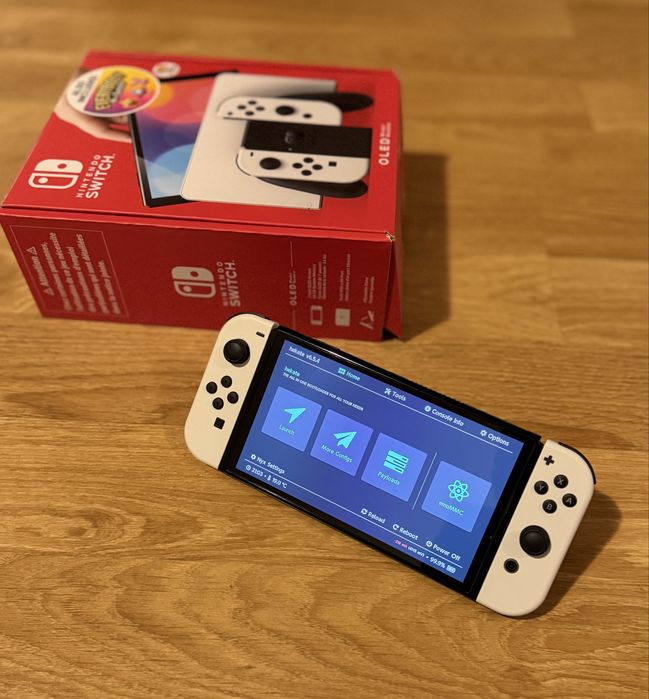 Nintendo Switch Oled modata cu chip plus card 256Gb