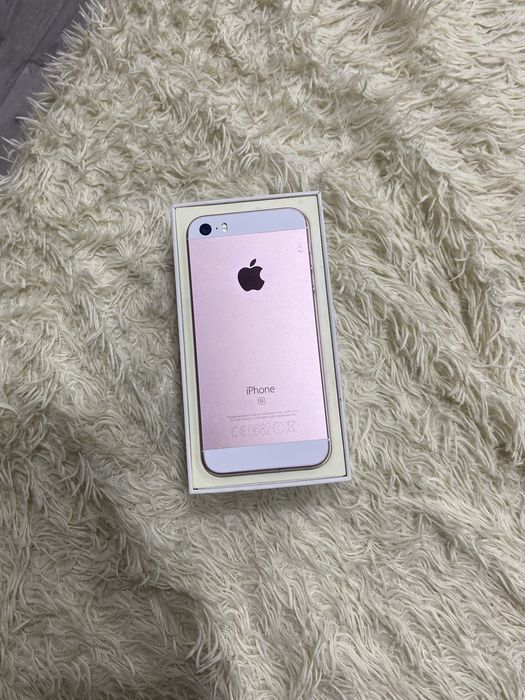 Продам iphone se