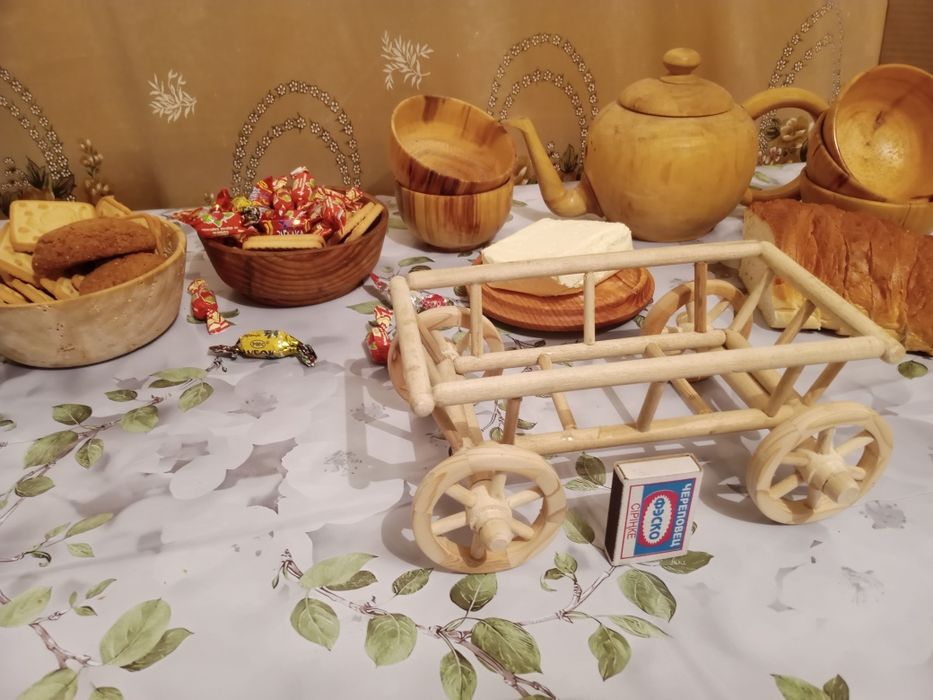 Продам хлебницу деревянную