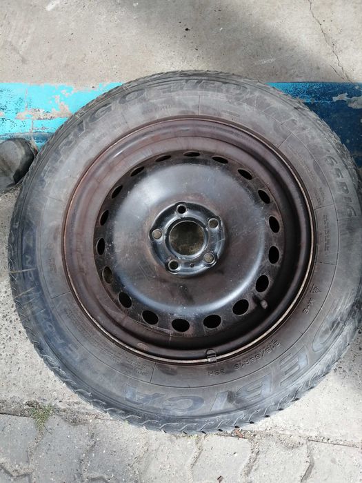 Jante tablă Nissan Qashqai J10 16” + anvelope iarnă + capace originale