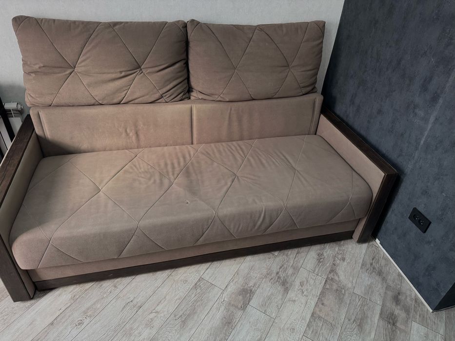 Продам диван в отличном состоянии