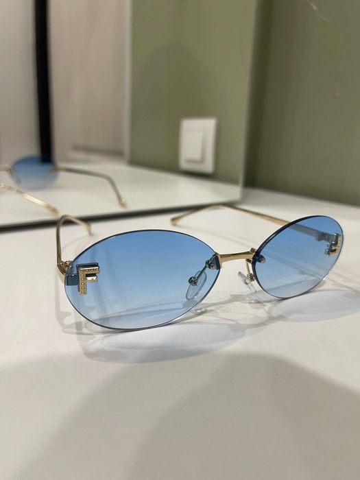 Солнцезащитные очки Fendi