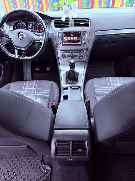 Volkswagen Golf 7 Lounge