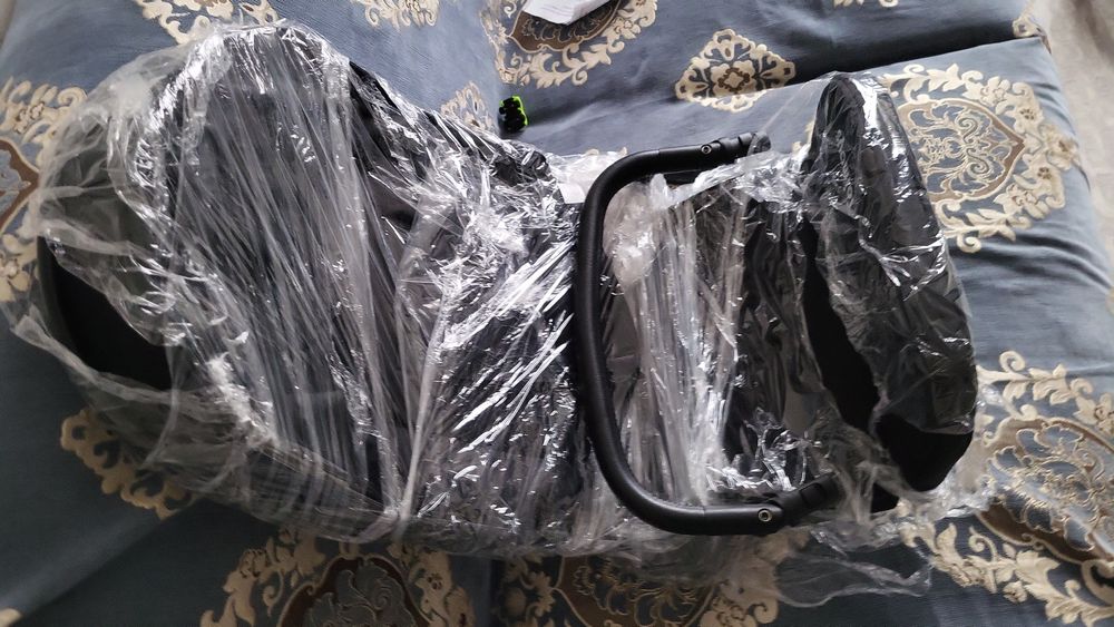 Продам коляску .. .