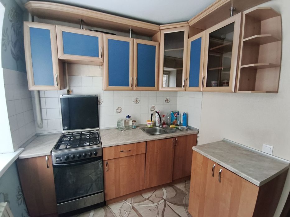 3-комнатная квартира, Бостандыкский район, 1 этаж, кирпичный дом