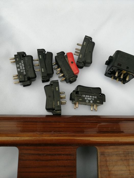 Мерцедес 124 конзола и копчета