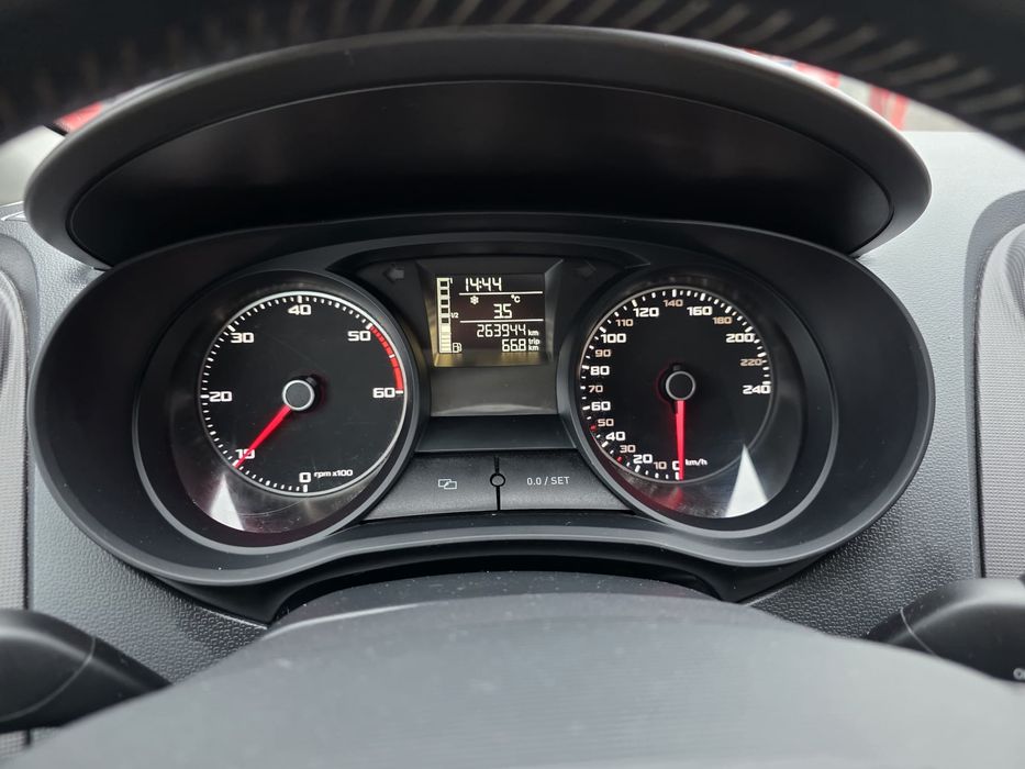 Vând Seat ibiza 1.2 tdi