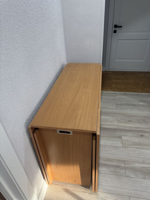 Продам стол книжка