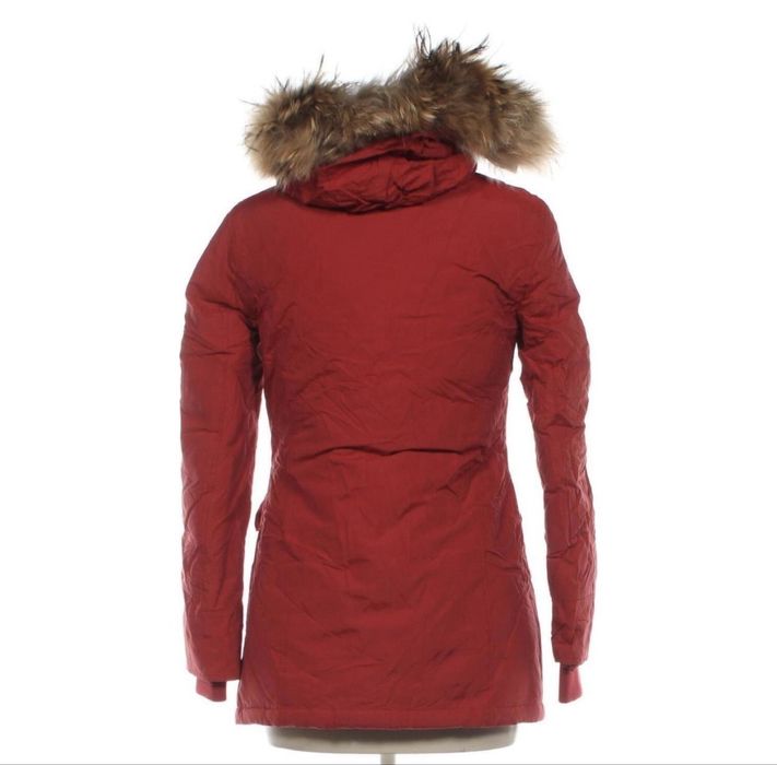 Червено дамско яке