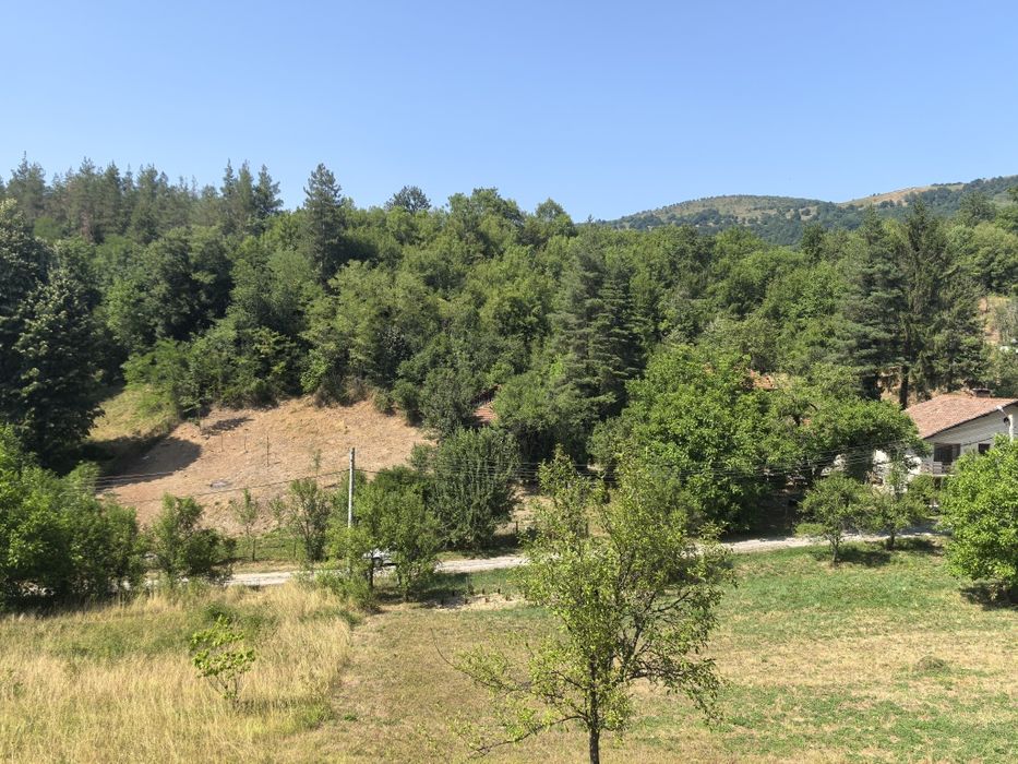 Урегулиран парцел 1300 кв. м в Тетевенския Балкан за продан