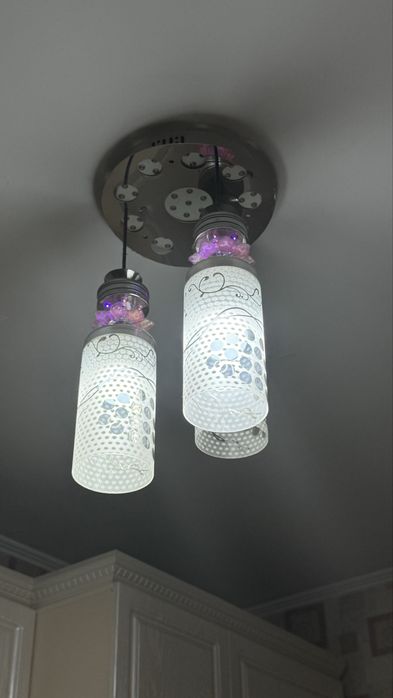 Люстра в хорошем состоянии