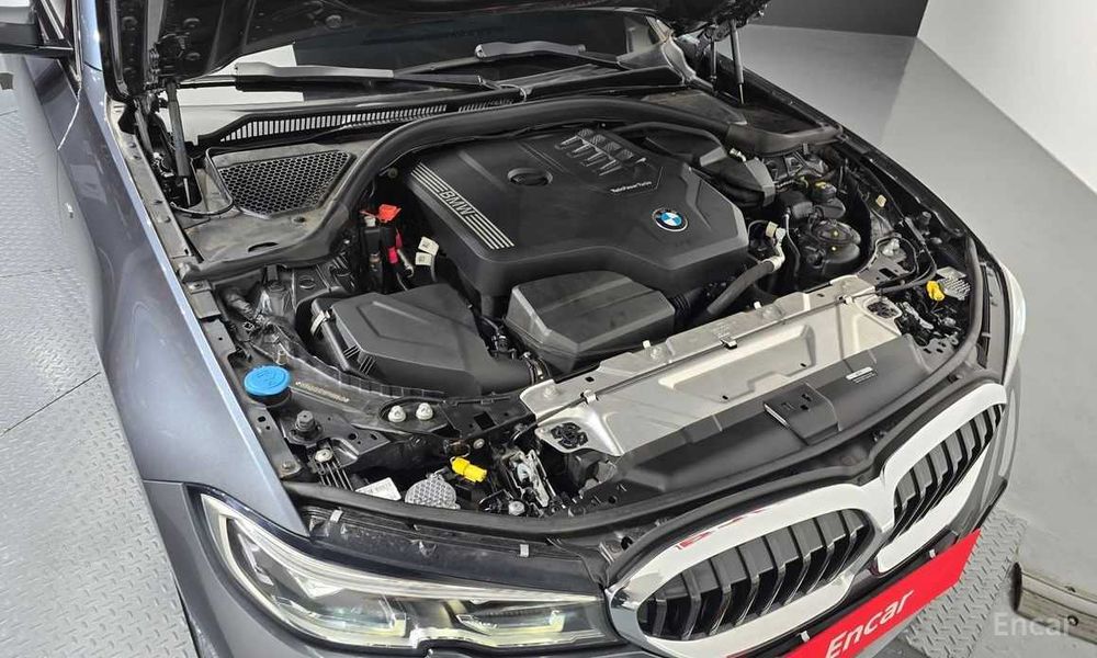 BMW 320i M sport по цене Chevrolet Malibu 2