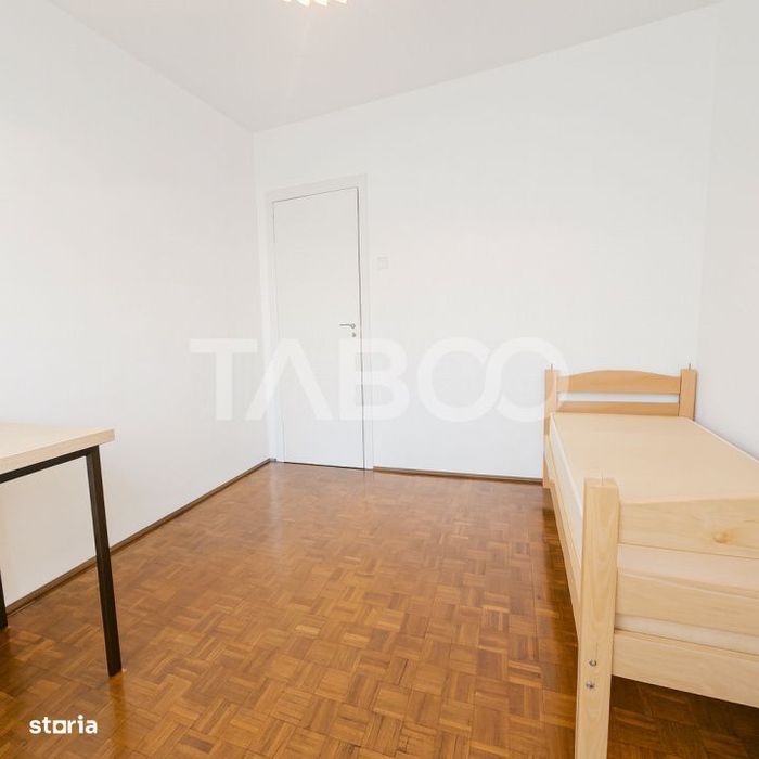 Zona Dioda/ANAF/Finante  Apartament cu 3 camere si balcon