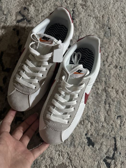 Продам кроссовки NIKE Cortez