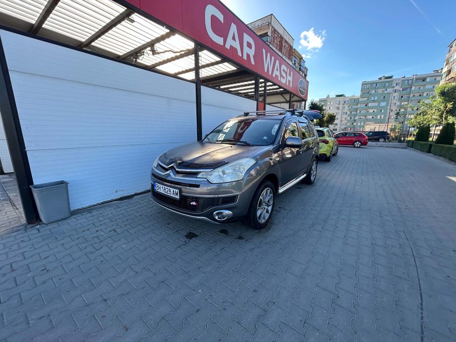 Продавам кола в добро състояние