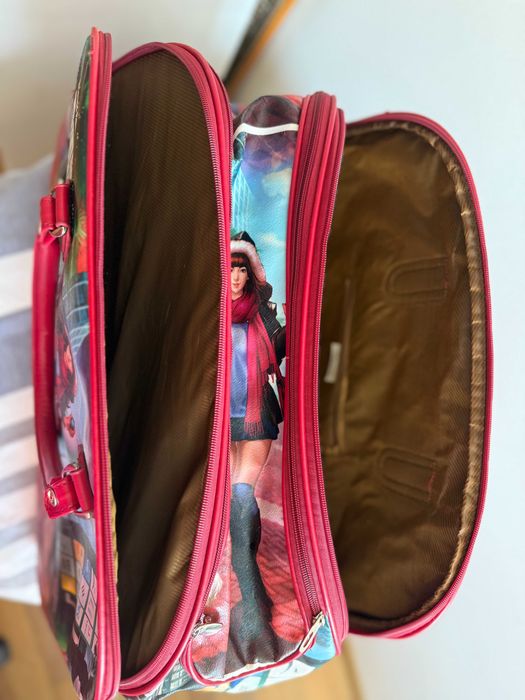 Eleganta geanta de voiaj sau mana, Anglia, troler  modern, design unic