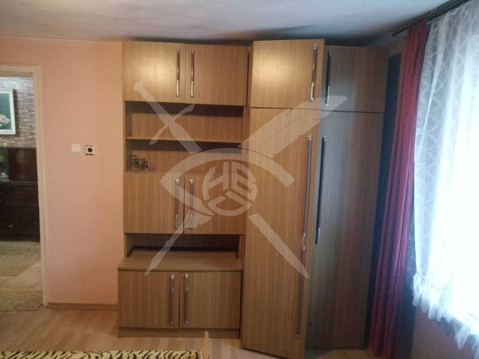 Дава се под наем Етаж от къща в Варна, Галата - 40 кв.м за 150 € - Снимка #3