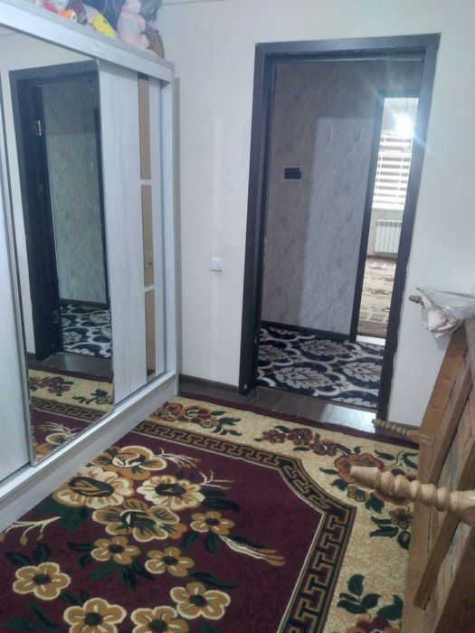 Янги шкаф роликли сотилади