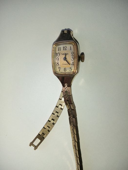 Женские часы Чайка 17 камней