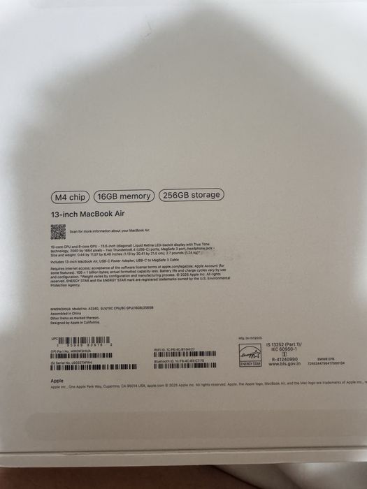 Apple Macbook air 13.6 M4