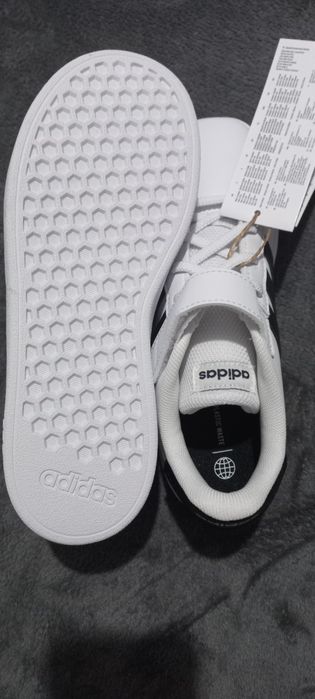 Vând adidași mărimea 35