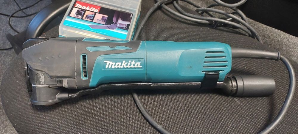 Makita tm 3010 c