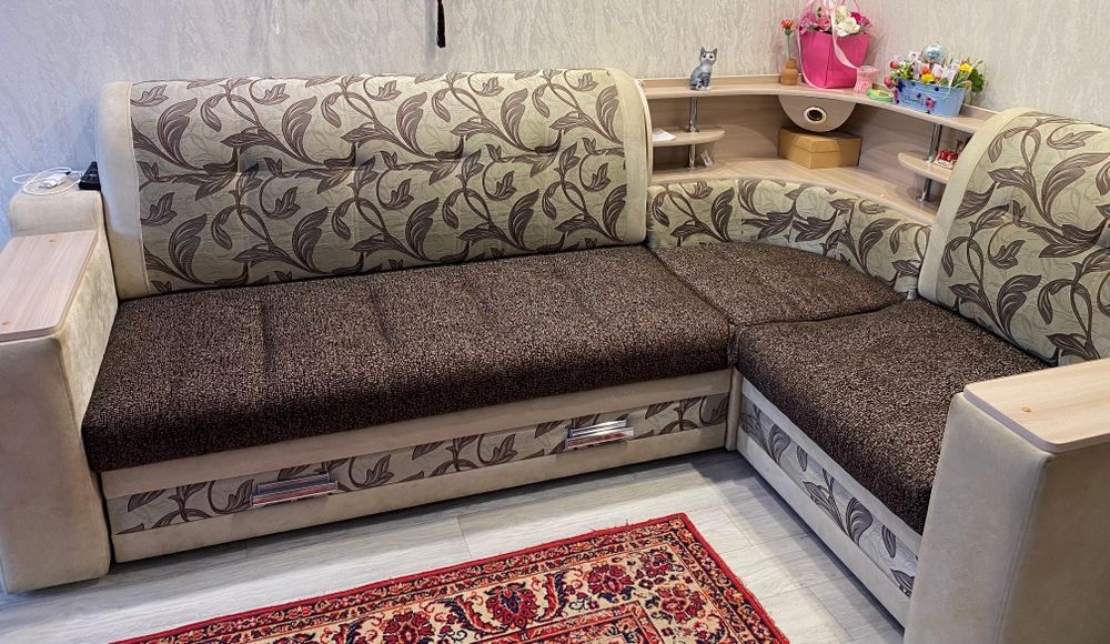 Продам угловой диван за 160 000