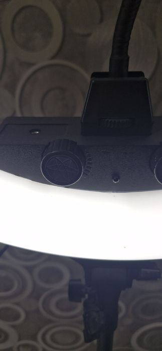 Кольцевой светильник