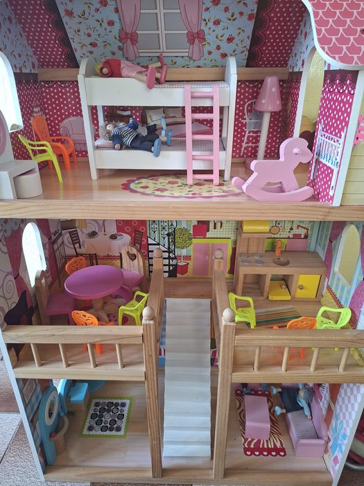 Къща за кукли с аксесоари