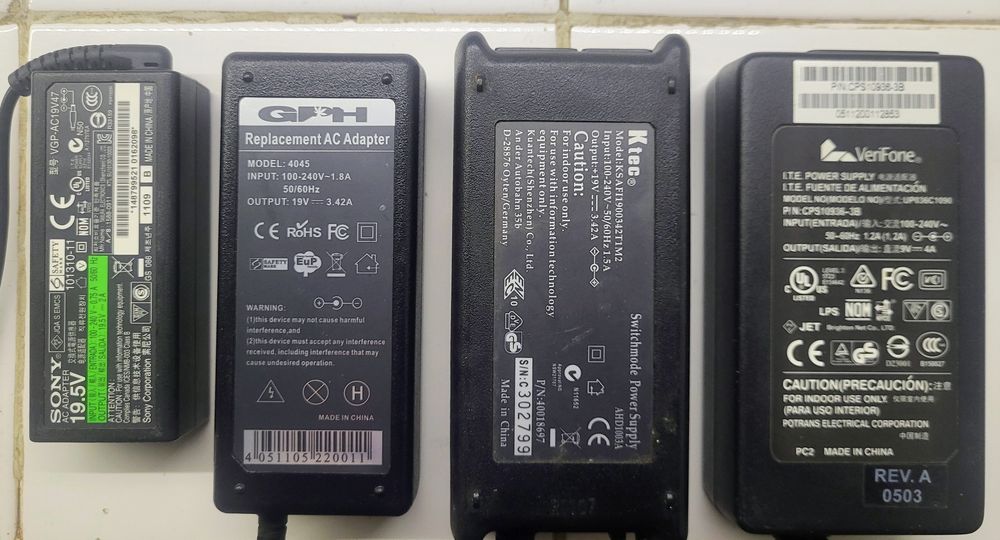 Продавам адаптери и драйвери от 5V до 15V и драйвериV