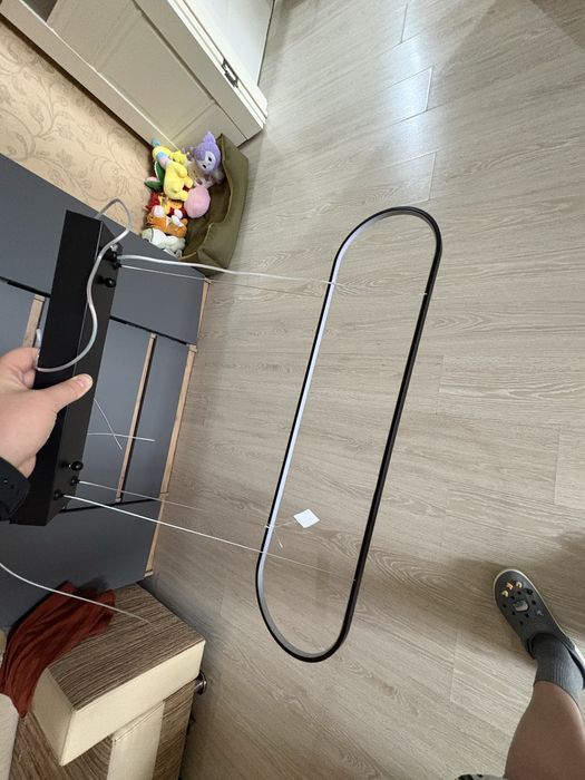 Продам люстры современные