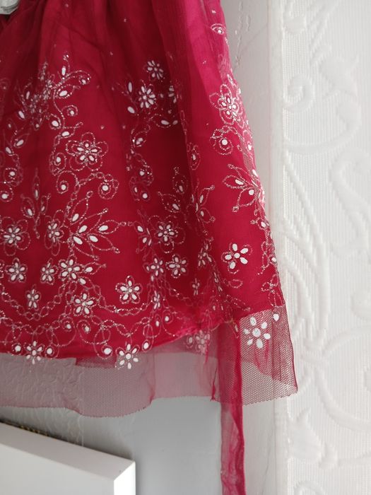 Червена рокля 2г