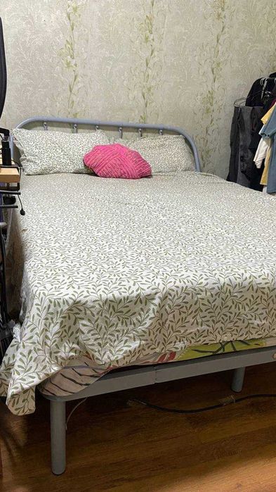 Кровать с матрасом 120х200