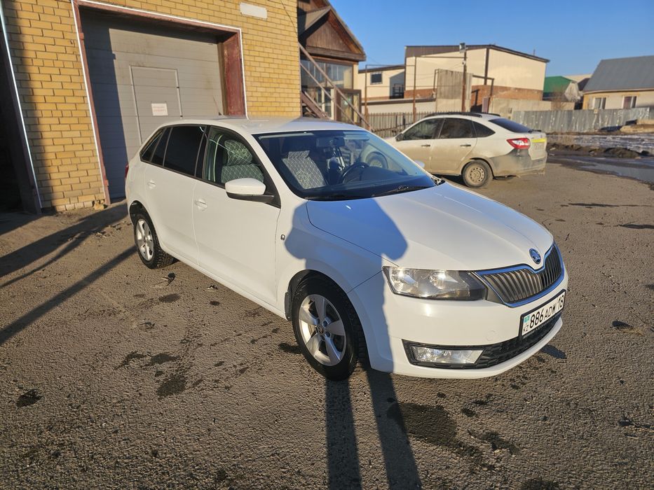Продам Шкода Рапид 2014г автомат 1.6