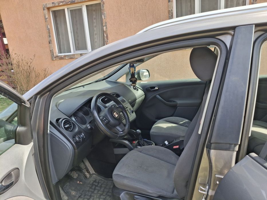 Vând Seat altea xl