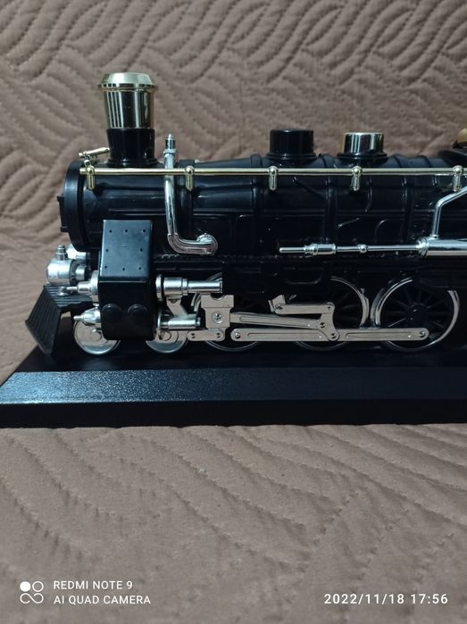 Локомотив часовник 1943.