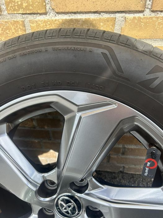 Оригинални джанти с гуми за Toyota Rav4 / Тойота Рав4 18" 5x114,3