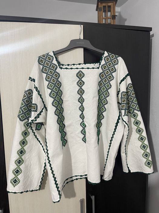 Vând/produc cămăși naționale, cusute manual!