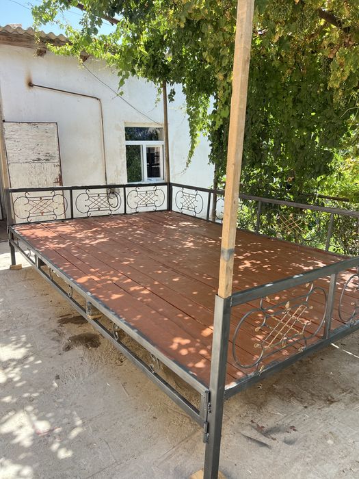 Karovat. Qumqorgon.