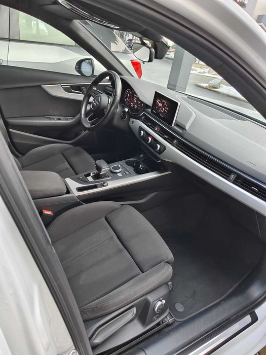 Audi A4 Avant 40 TFSI ultra sport S-tronic Combi / Family Van