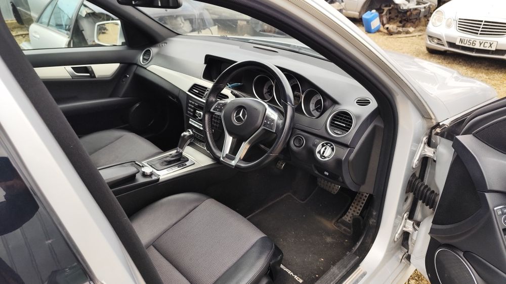 На части Mercedes C Class W204 220 cdi OM651 комби face автомат
