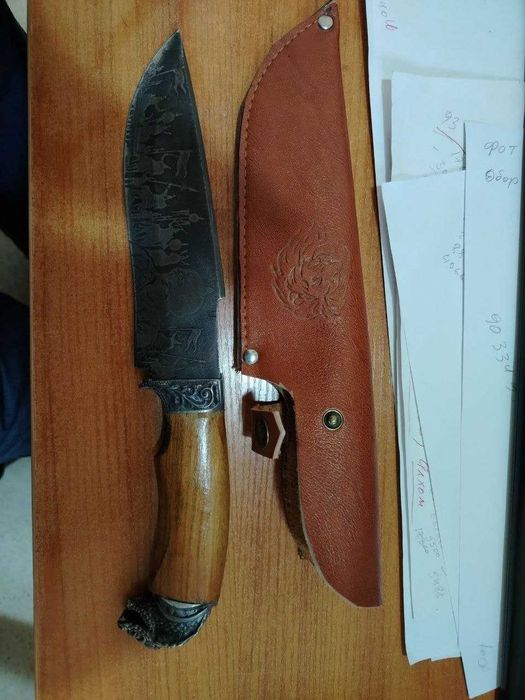 Нож из дамасской стали