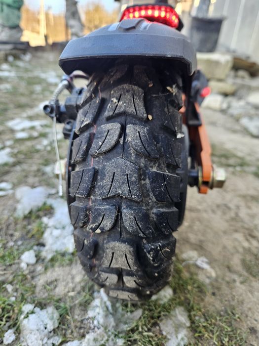 Trotineta electrica KUKIRIN G2 Max, autonomie max 80km, motor 1000W