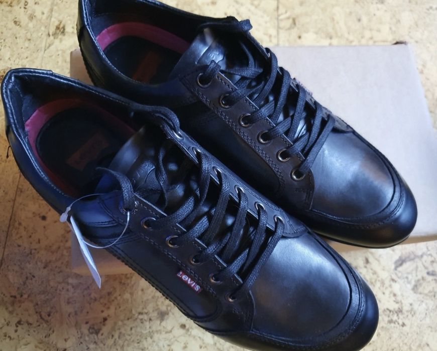 Levis мъжки обувки - 43 номер