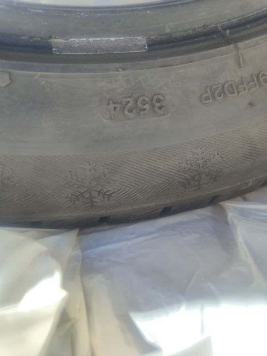 Зимние шины R17 215/55