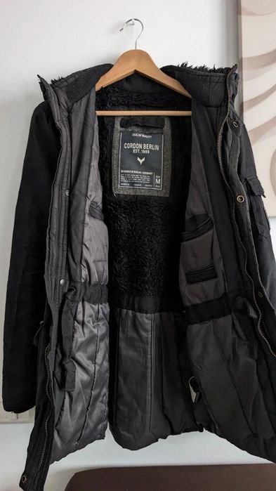 Geacă parka iarnă Cordon Berlin M – Neagră, groasă, cu glugă