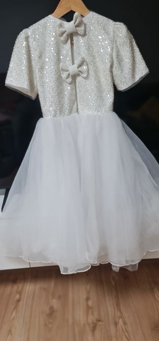 Rochie deosebită pentru varsta de 9 sau 10 ani