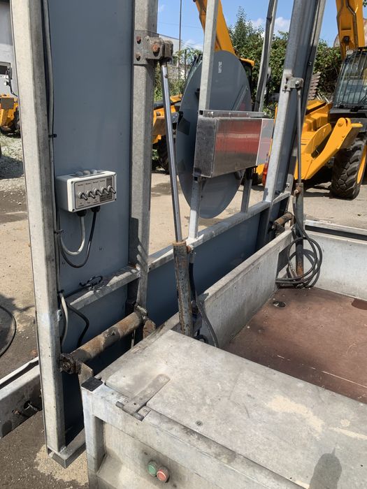 Remorca semnale/indicatoare drumuri